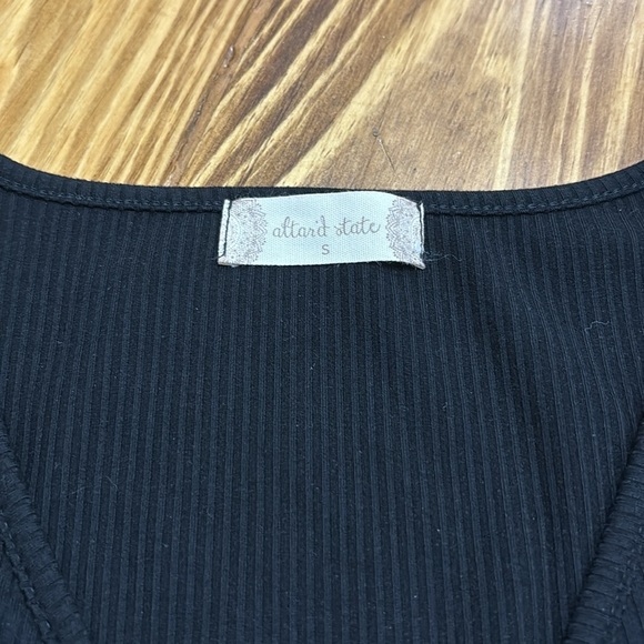 NWT Altar’d state small long sleeve top - Picture 3 of 4